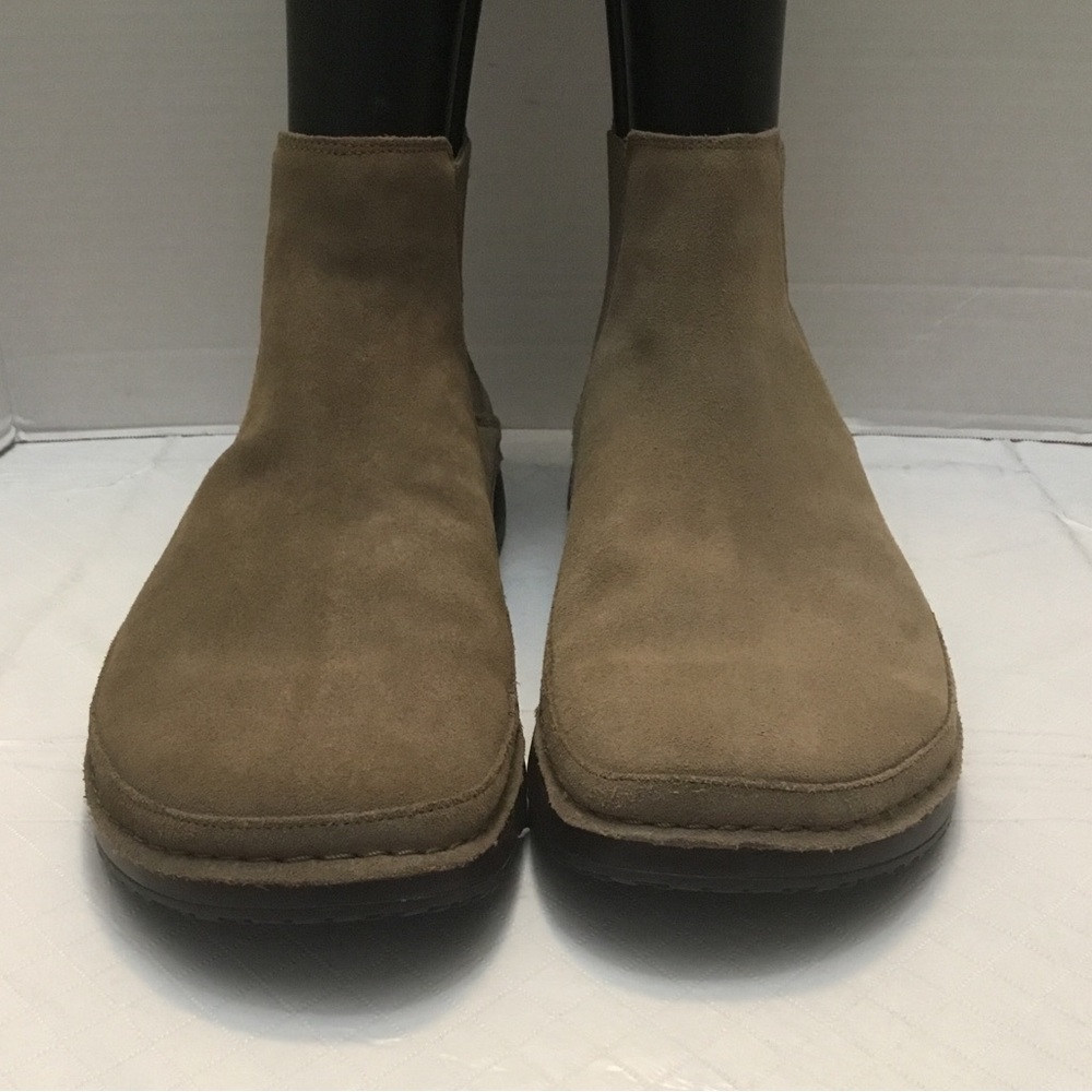 Chaco Men's Suede Chukka Boots in Tan